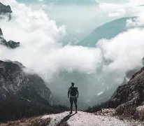 问鼎app以问鼎下载为核心，带来高效便捷的体验。 - 问鼎app